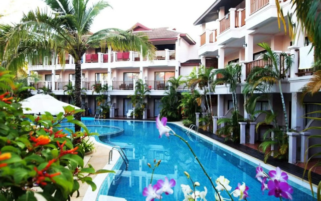 Fanari Khaolak Resort - Courtyard Zone