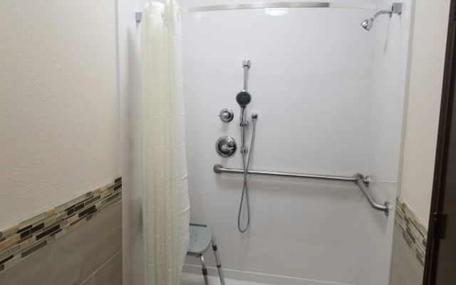 Scottish Inns & Suites