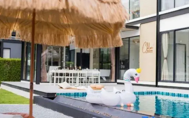 Chloe Pool Villa