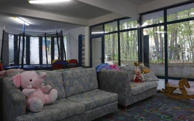 Elmar Hotel