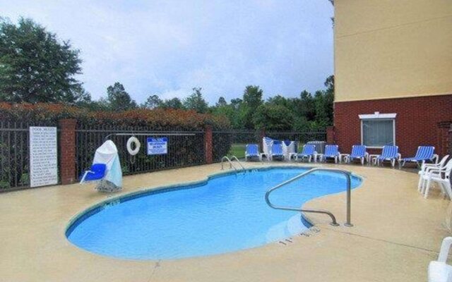 Comfort Inn & Suites Statesboro - University Area
