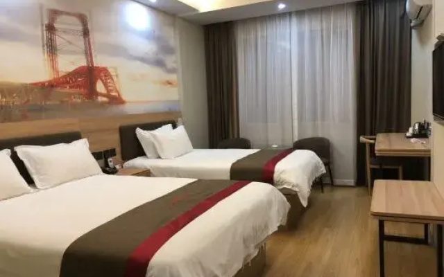 Zsmart Hotel (Ningbo Fenghua Yuelin Wanda Plaza)