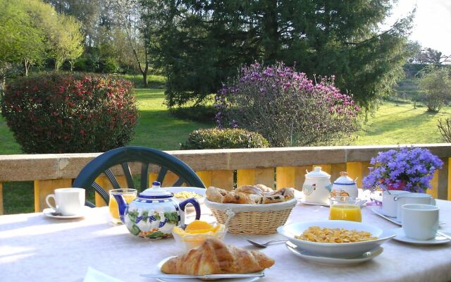 Les Maquinols Estate