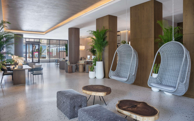 Radisson Beach Resort Palm Jumeirah - Image 2