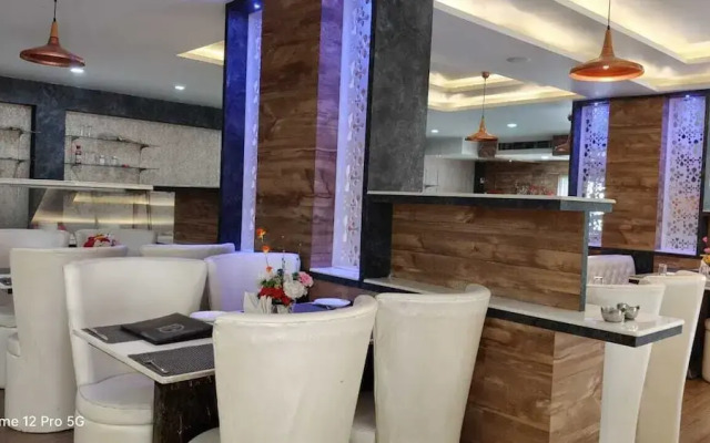Hotel Destiny by OYO Rooms