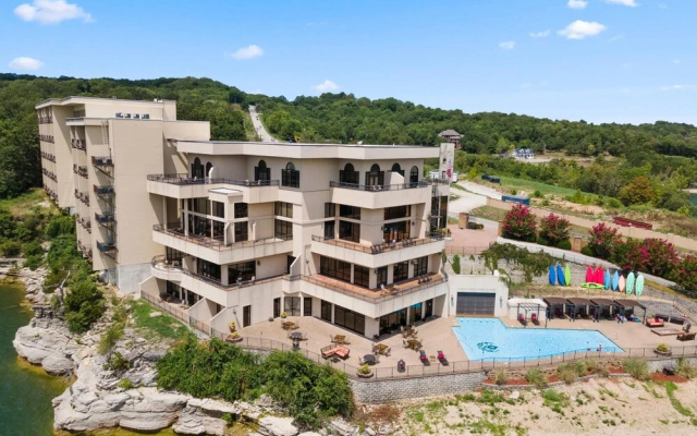 Superior 3 Bedroom Villa Waterfront