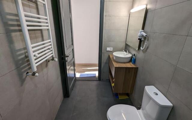 Modern 1BR Condo Near Didveli - 7 Min Walk