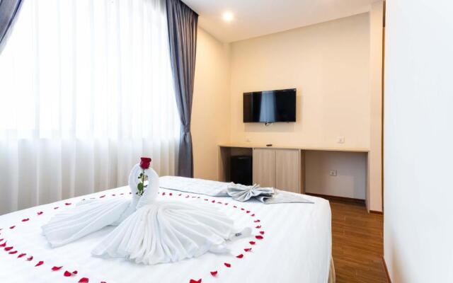 Joli Hotel