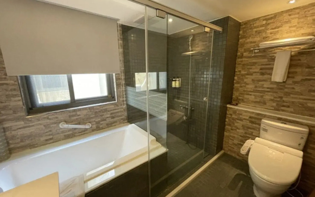 Simple Plus Hotel