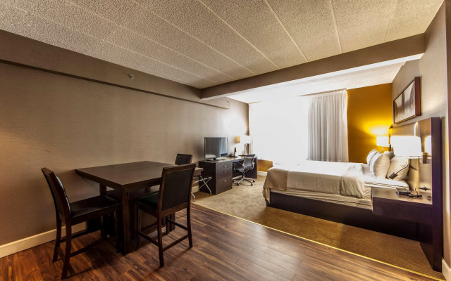 Radisson Hotel Montreal Airport