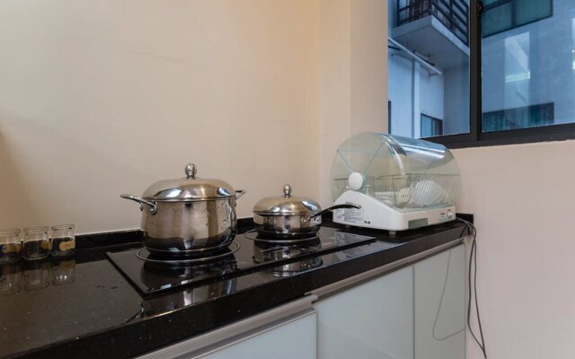 Univ 360 Place by SYNC