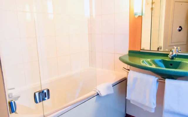 Hôtel ibis Strasbourg Aéroport Le Zénith