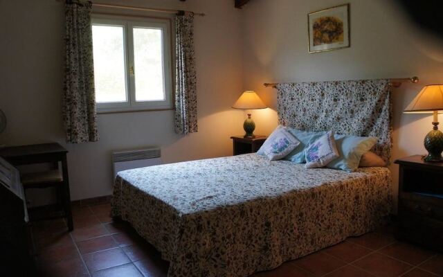 Grand Travers - Location vacances avec piscine proche d'Uzès - Gard -