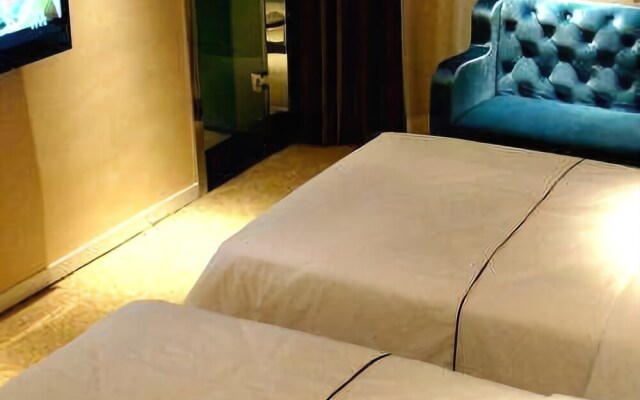 Crown Bussiness Hotel
