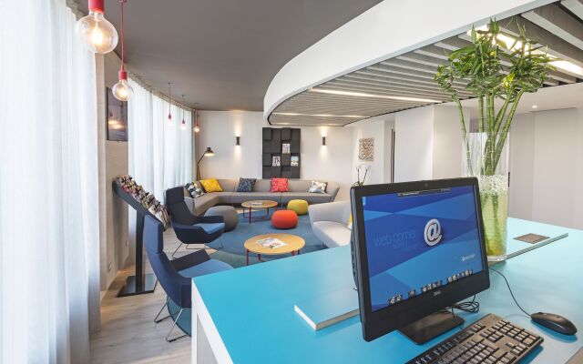 Holiday Inn Express Paris - Velizy by IHG