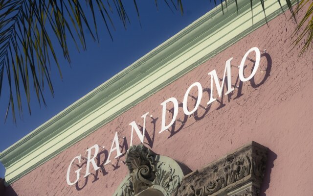 Grand Domo Hotel