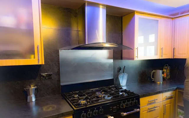 Edinburgh Mansion Retreat