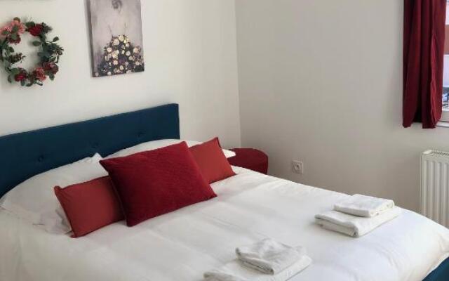 Sainte Cecile 5 - T3 Elegant, Limineux Et Central