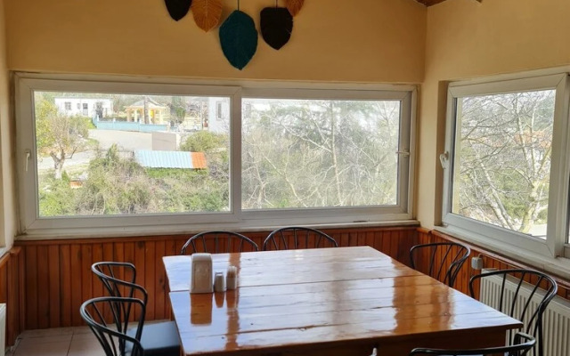 Caner Mountain Hotel