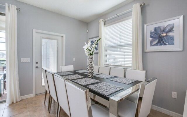 Fresh Heaven Pool Home by AV Dreams