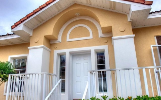Captiva 3 Bedroom Apartment by BnD