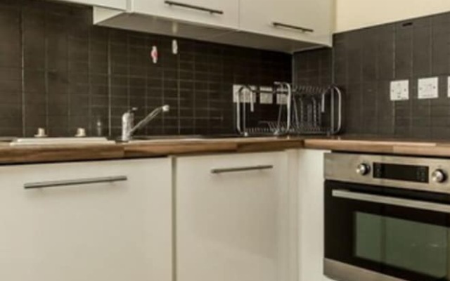 Relax ByMPH-Collection Of 48 Chic Vauxhall Studios