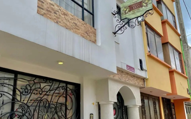Posada León