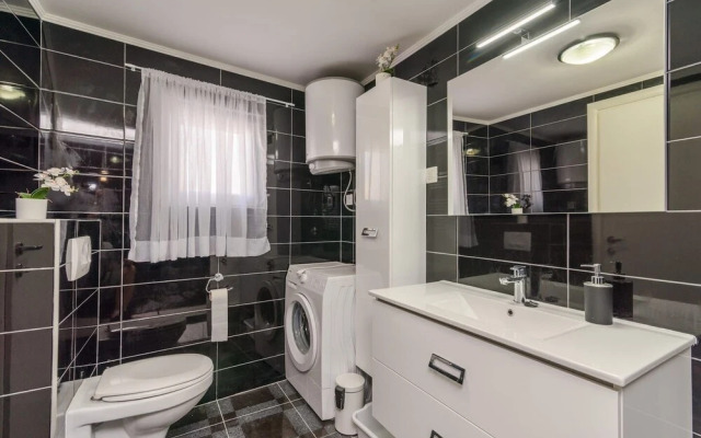 Mario - With Pool - H