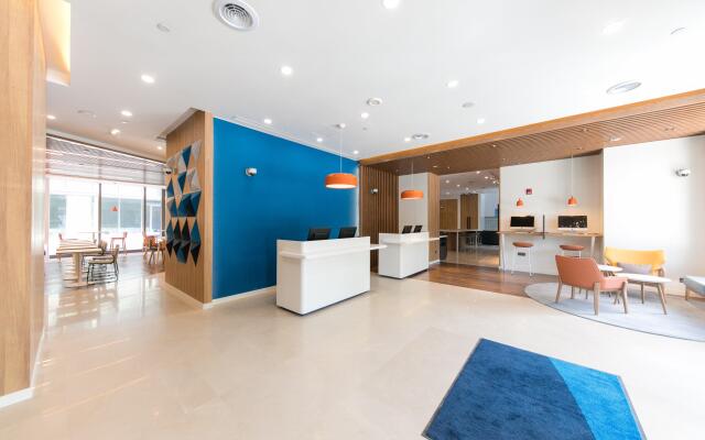 Holiday Inn Express Shanghai Tangzhen by IHG
