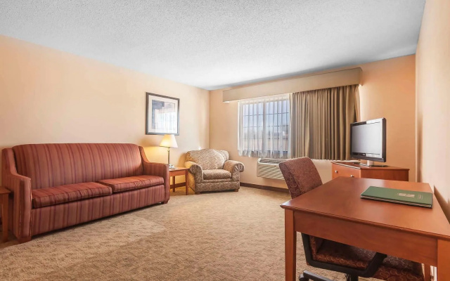 Quality Inn & Suites Owasso