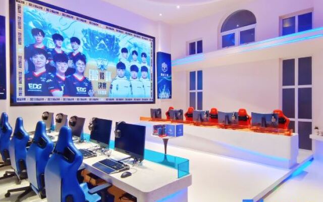 Blue Arc E-Sport Hotel