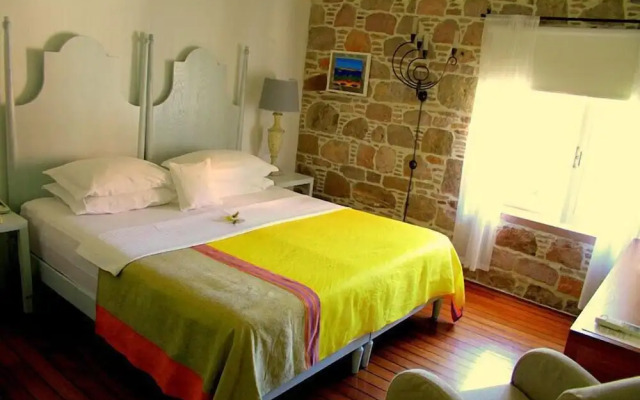 Cunda Lena Otel