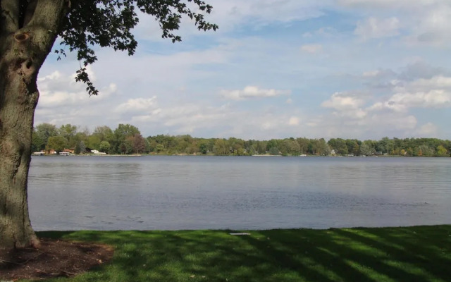On Pointe Lakefront Resort