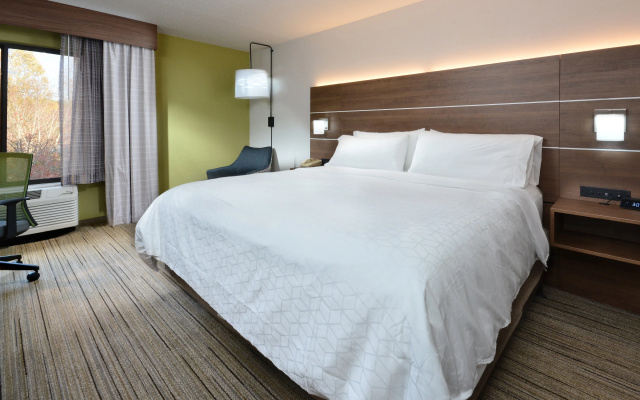 Holiday Inn Express Raleigh Durham Airport by IHG