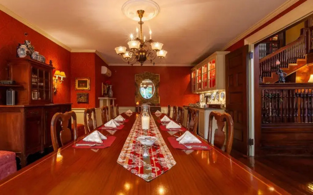 Ivy Lodge Bed & Breakfast