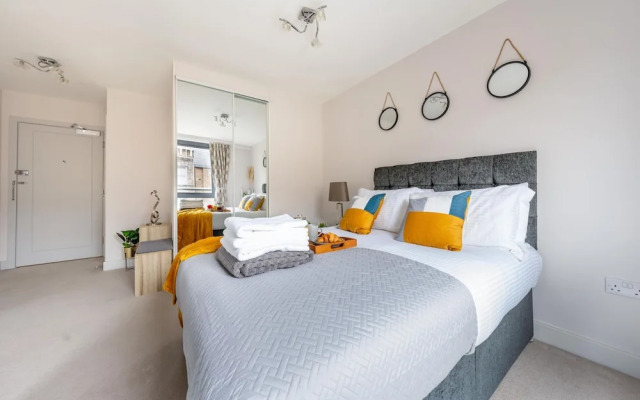 Windsor Luxury Studio Apartment