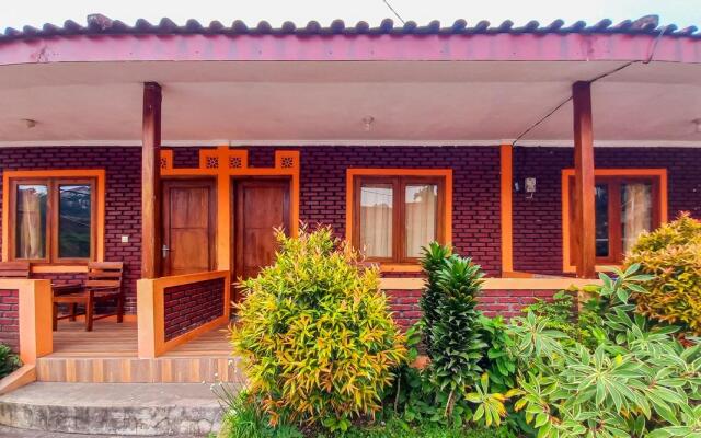 Villa Kampoeng City Pacet by RedDoorz