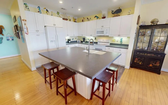 Desoto Beach Club 304