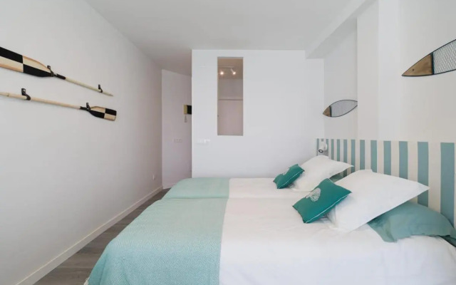 Luxury Suite Over The Beach