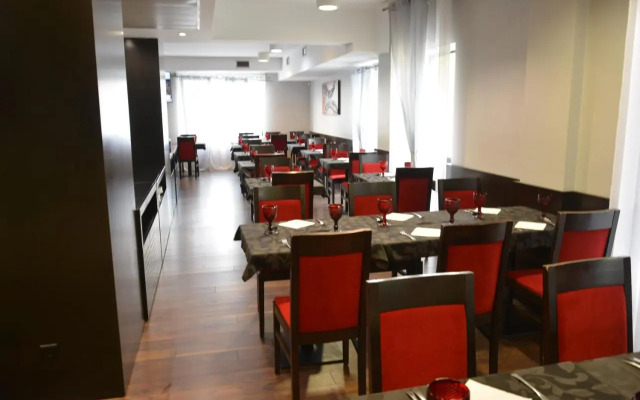 Paredes Hotel Apartamento