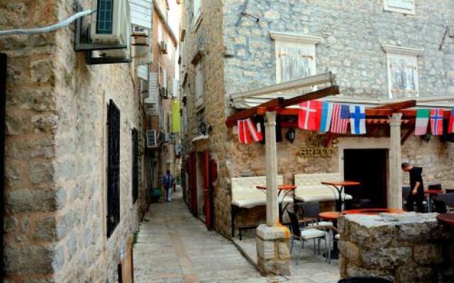 Montenegro Backpackers Home Budva