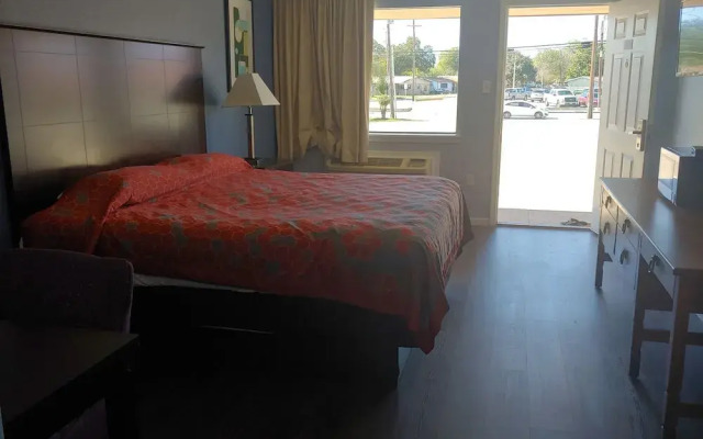 Brooks City Executive Inn
