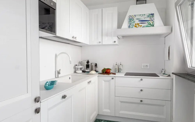 JJ Capri in Capri With 2 Bedrooms and 2 Bathrooms
