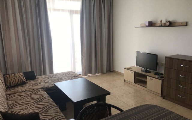 Lazur 5 Apartments