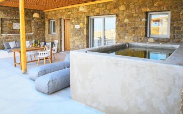 THA-LIA Myconian Suites and Studios