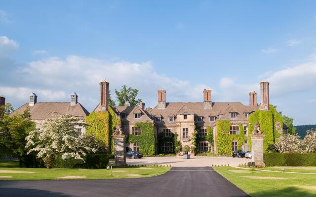 Llangoed Hall