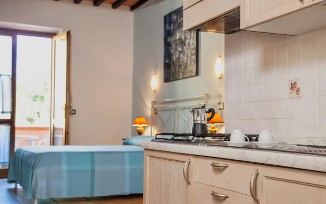 Resort with pool in Riparbella