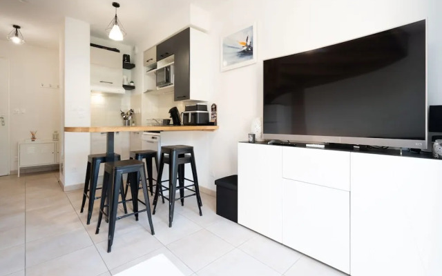 Villa in Valras-plage Near Sand Beach