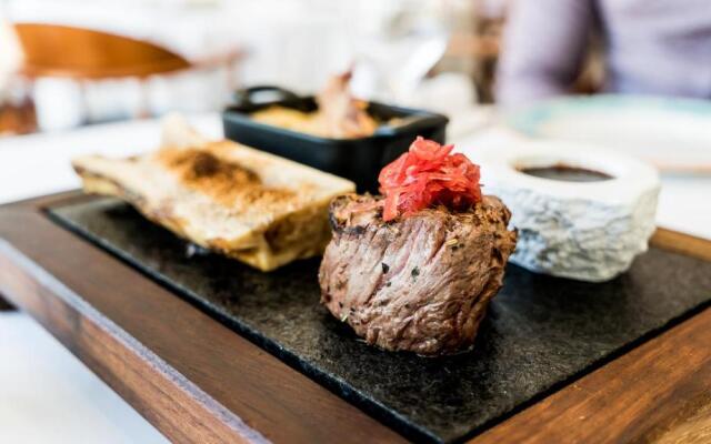 Les Elmes - Hôtel, Spa & Plage Privée