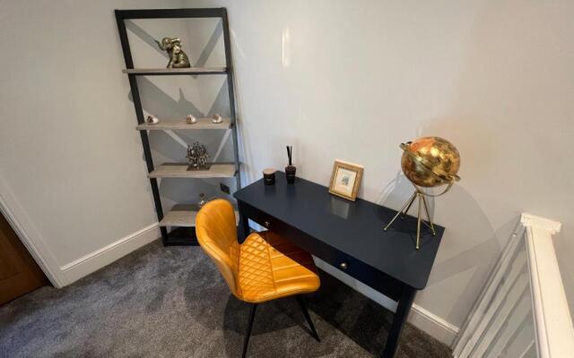 Luxury 2 bed Apartment Great Location